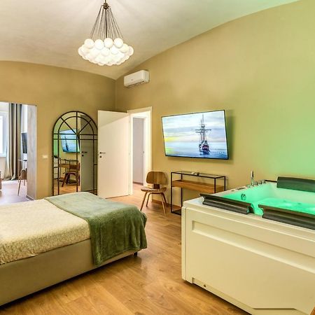 Апартаменти Downtown Srl - Croce Di Malta Royale Ла-Спеція Екстер'єр фото